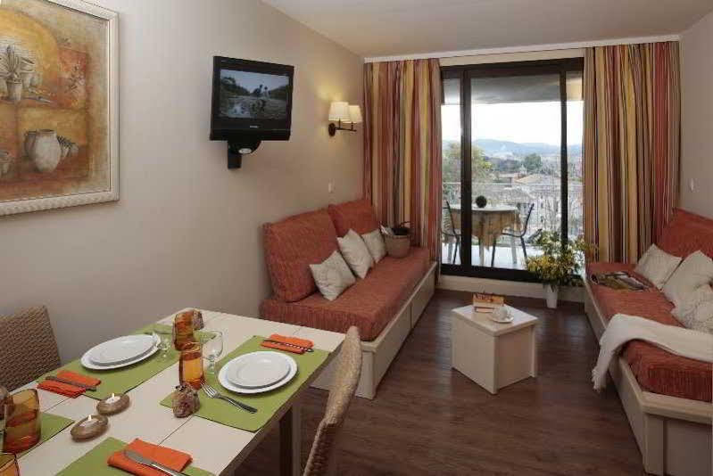 Residence Pierre & Vacances Les Parcs De 格里莫 外观 照片